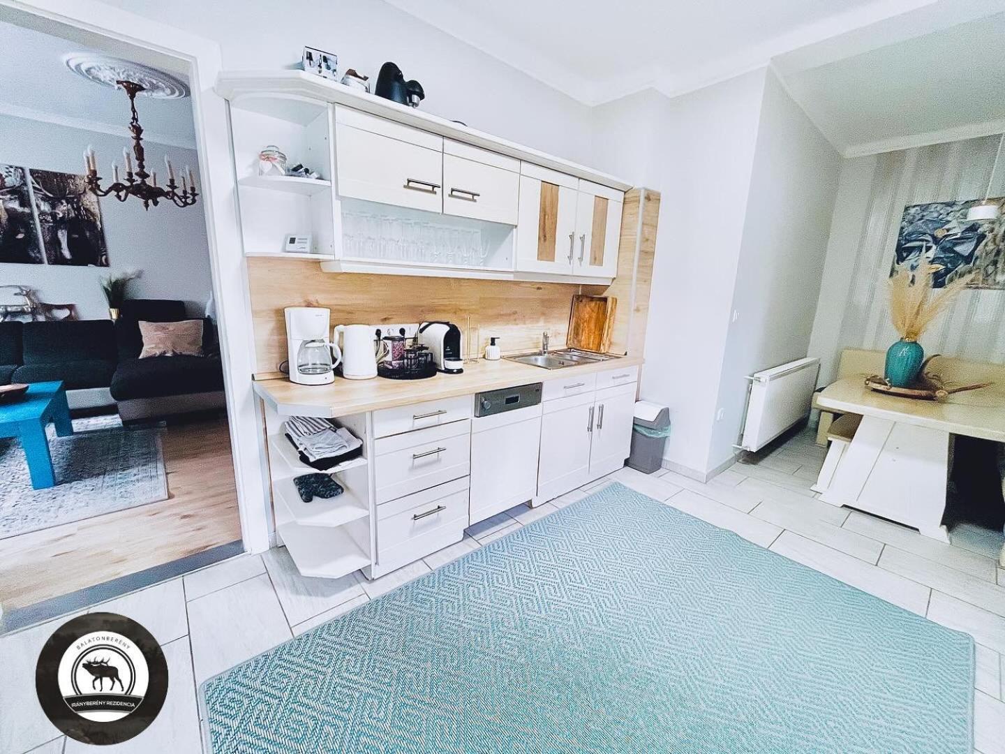 Iranybereny Rezidencia Apartment บาลาทอนเบรีน ภายนอก รูปภาพ
