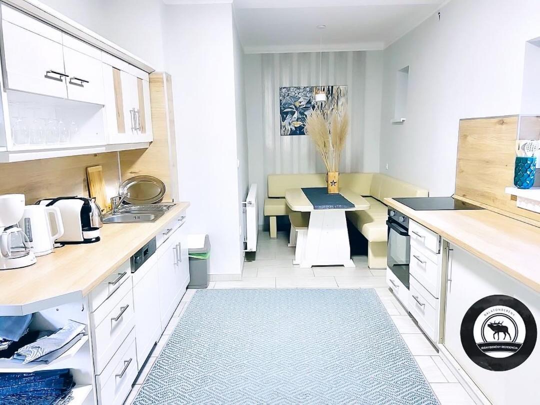 Iranybereny Rezidencia Apartment บาลาทอนเบรีน ภายนอก รูปภาพ